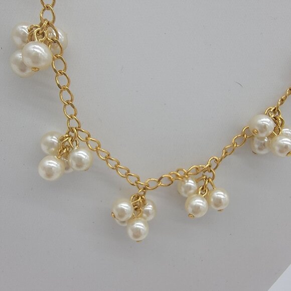 Vintage Avon Necklace‎ Faux Pearl Cluster Gold Tone Signed MCM - Picture 2 of 5